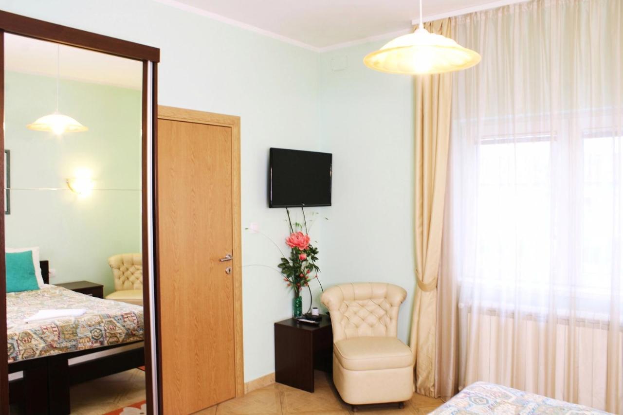 Apartments Paradisos Kragujevac Exterior photo